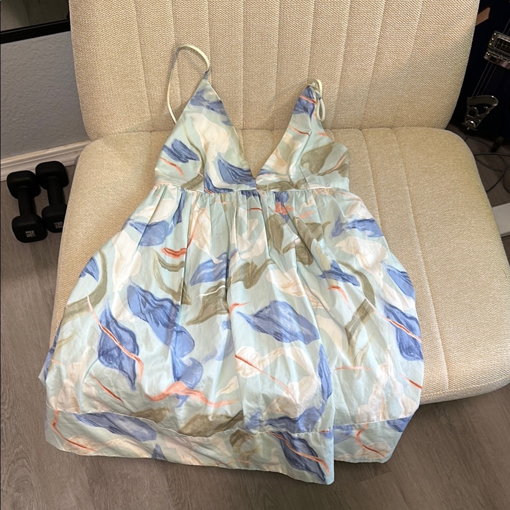 Abercrombie floral mini dress EUC size small